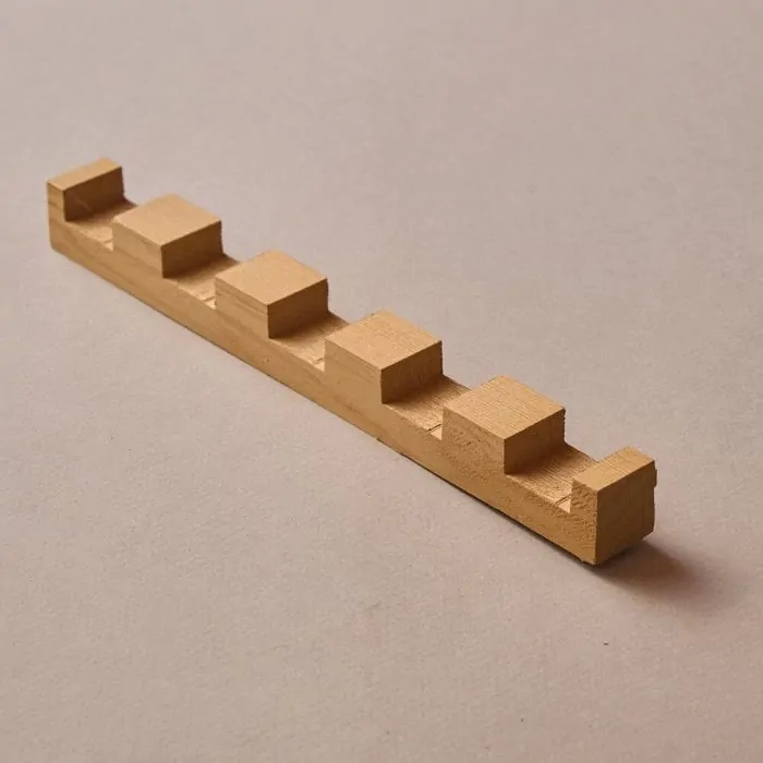 Πηχάκι χαρακτού καφασωτού 20x20χιλ. με προχάραξη 10x20χιλ. για κενό 20x20χιλ.